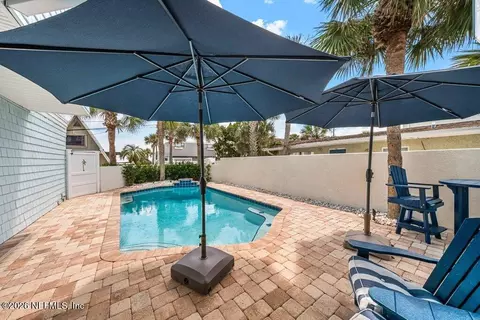 Exterior - 1960 Beach Ave, Atlantic Beach, FL 32233 photo 4 of 22