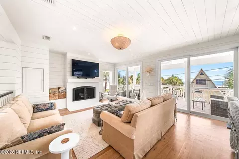 Living - 1960 Beach Ave, Atlantic Beach, FL 32233 photo 2 of 6