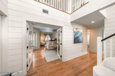 Entry Way - 1960 Beach Ave, Atlantic Beach, FL 32233 photo 2 of 7