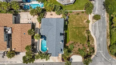 View/Area - 1960 Beach Ave, Atlantic Beach, FL 32233 photo 3 of 8