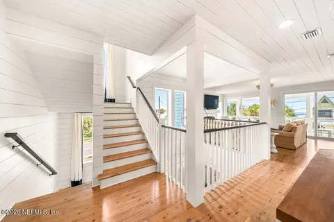 Entry Way - 1960 Beach Ave, Atlantic Beach, FL 32233 photo 4 of 7