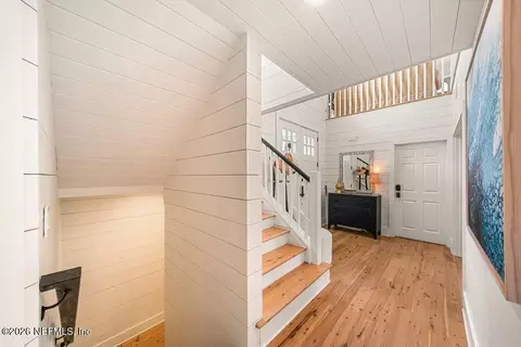 Entry Way - 1960 Beach Ave, Atlantic Beach, FL 32233 photo 3 of 7