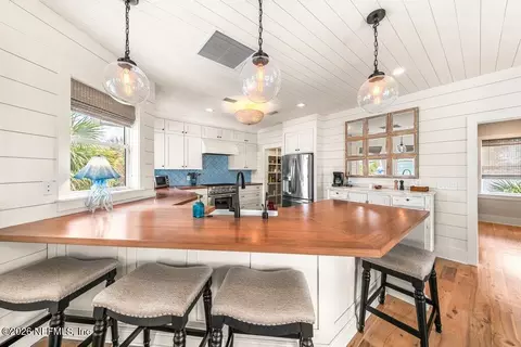 Kitchen - 1960 Beach Ave, Atlantic Beach, FL 32233 photo 1 of 6