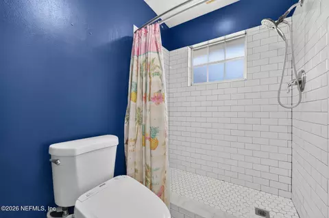 Bath - 829 Rita Cir, Saint Augustine, FL 32086 photo 2 of 4