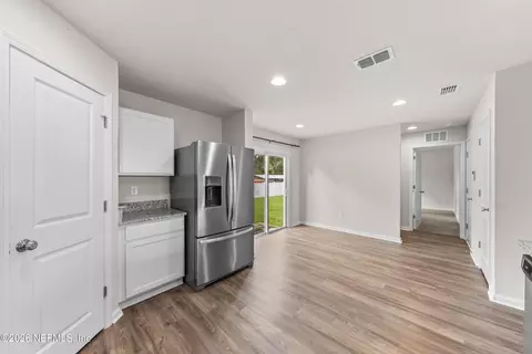 Entry Way - 764 Constitution Pl, Macclenny, FL 32063 photo 3 of 3
