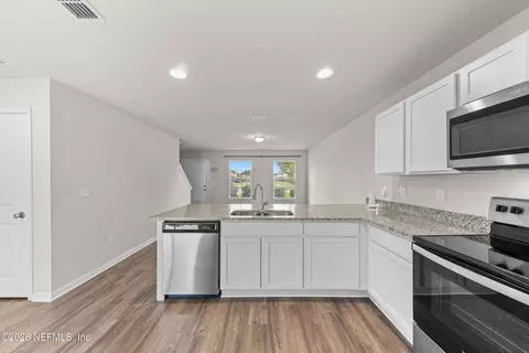 Entry Way - 764 Constitution Pl, Macclenny, FL 32063 photo 2 of 3