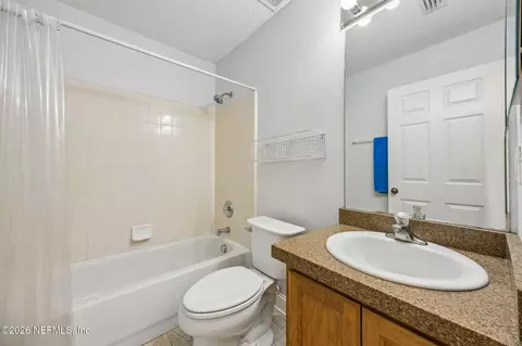 Bath - 861835 Worthington Dr, Yulee, FL 32097 photo 1 of 1