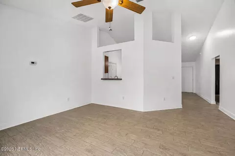 Living - 861835 Worthington Dr, Yulee, FL 32097 photo 3 of 4
