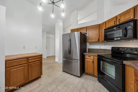 Kitchen - 861835 Worthington Dr, Yulee, FL 32097 photo 1 of 2