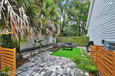 Exterior - 4 E San Carlos Ave, Saint Augustine, FL 32084 photo 7 of 11