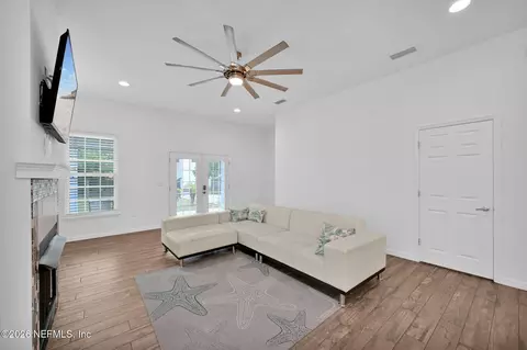 Living - 4 E San Carlos Ave, Saint Augustine, FL 32084 photo 3 of 4