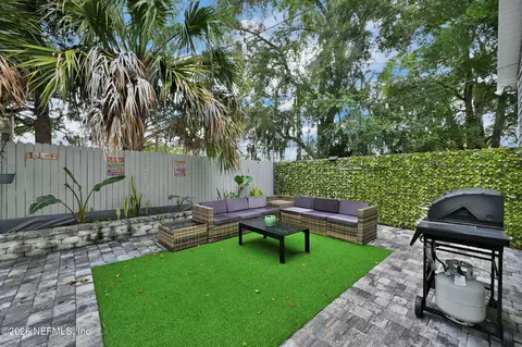 Exterior - 4 E San Carlos Ave, Saint Augustine, FL 32084 photo 10 of 11