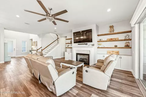 Living - 383 Pine Haven Dr, Saint Johns, FL 32259 photo 2 of 3