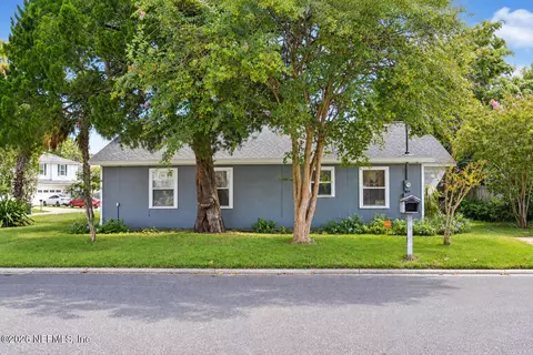 Exterior - 199 Main St, Atlantic Beach, FL 32233 photo 2 of 5