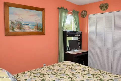 Bedroom - 199 Main St, Atlantic Beach, FL 32233 photo 2 of 4