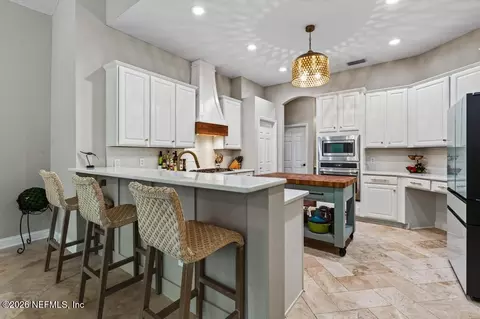 Kitchen - 160 Parkside Dr, Saint Augustine, FL 32095 photo 4 of 7