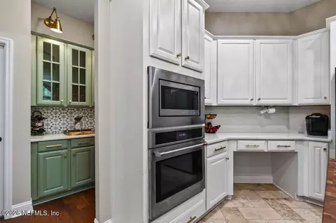 Kitchen - 160 Parkside Dr, Saint Augustine, FL 32095 photo 5 of 7