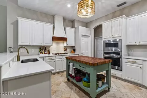 Kitchen - 160 Parkside Dr, Saint Augustine, FL 32095 photo 3 of 7