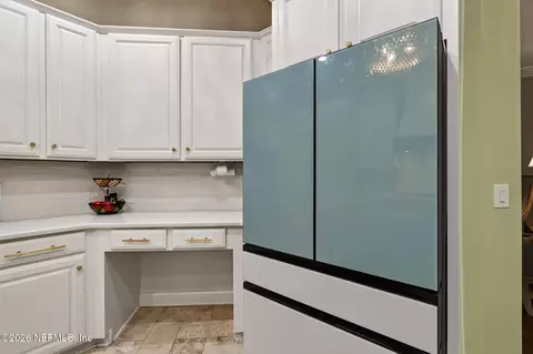 Kitchen - 160 Parkside Dr, Saint Augustine, FL 32095 photo 6 of 7