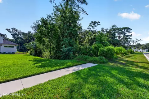 208 Canopy Hall Dr, Saint Augustine, FL 32095 photo 8