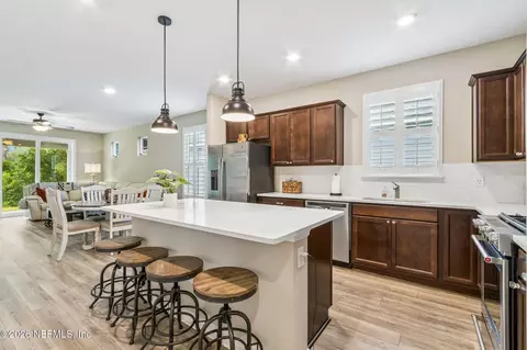 Kitchen - 530 Continuum Loop, Yulee, FL 32097 photo 5 of 8