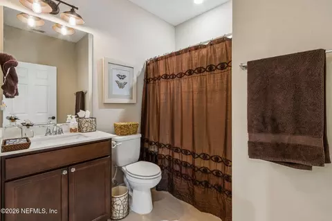 Bath - 530 Continuum Loop, Yulee, FL 32097 photo 4 of 5
