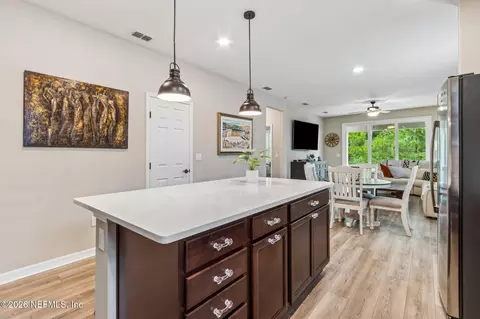 Kitchen - 530 Continuum Loop, Yulee, FL 32097 photo 7 of 8