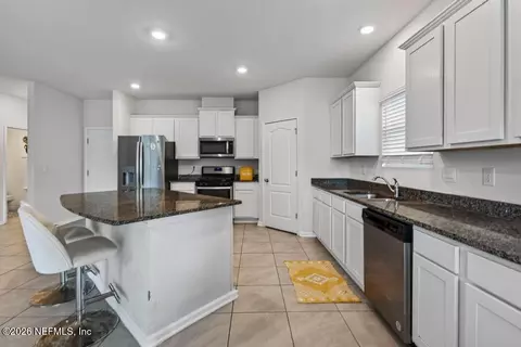 Kitchen - 86830 Iron Rail Ct, Yulee, FL 32097 photo 11 of 11