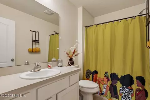 Bath - 86830 Iron Rail Ct, Yulee, FL 32097 photo 3 of 6