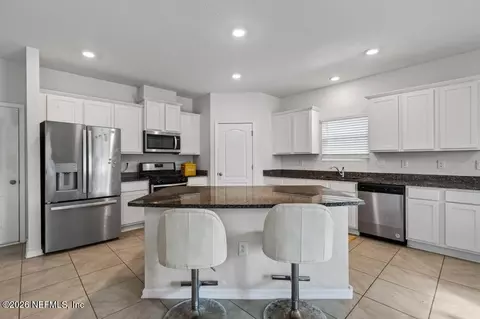 Kitchen - 86830 Iron Rail Ct, Yulee, FL 32097 photo 2 of 11