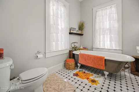 Bath - 320 E 9th St, Jacksonville, FL 32206 photo 1 of 3