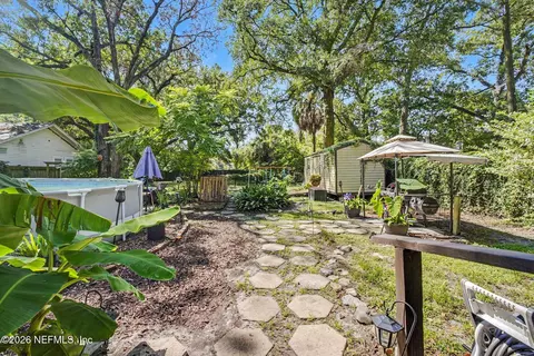 Exterior - 320 E 9th St, Jacksonville, FL 32206 photo 4 of 6