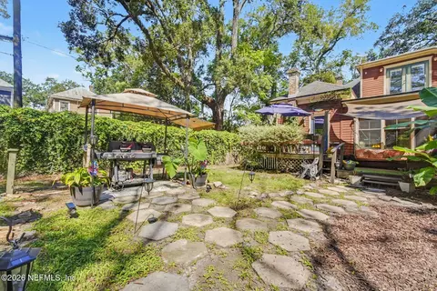 Exterior - 320 E 9th St, Jacksonville, FL 32206 photo 5 of 6
