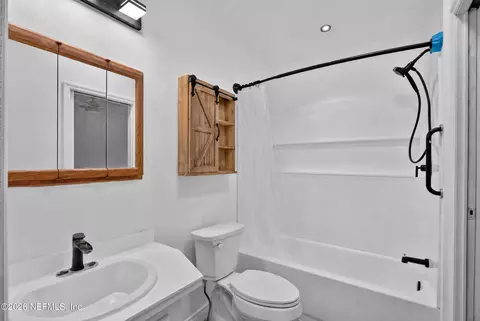 Bath - 1053 Balsa St, Bunnell, FL 32110 photo 1 of 6