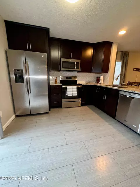 Kitchen - 117 Brookfall Dr, Saint Augustine, FL 32092 photo 2 of 2