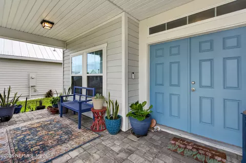 Exterior - 281 Marquesa Cir, Saint Johns, FL 32259 photo 2 of 8