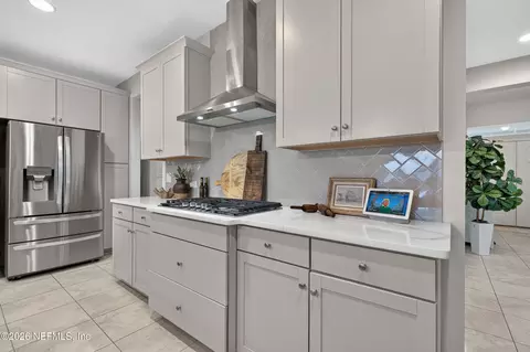 Kitchen - 281 Marquesa Cir, Saint Johns, FL 32259 photo 2 of 6