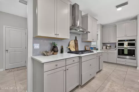 Kitchen - 281 Marquesa Cir, Saint Johns, FL 32259 photo 6 of 6