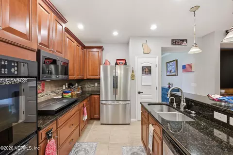 Kitchen - 1968 Tomahawk Dr, Middleburg, FL 32068 photo 2 of 2