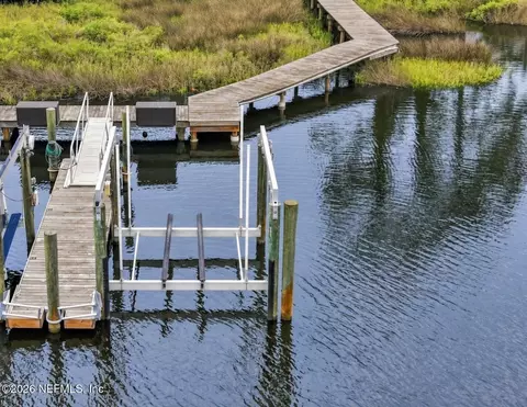 3359 Lighthouse Point Ln, Jacksonville, FL 32250