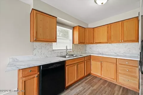 Kitchen - 215 Edson Dr, Orange Park, FL 32073 photo 3 of 3