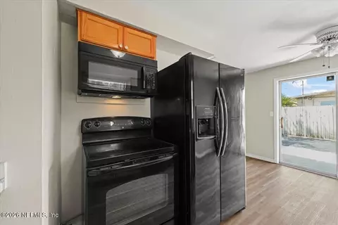 Kitchen - 215 Edson Dr, Orange Park, FL 32073 photo 2 of 3
