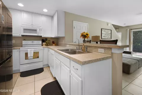 Kitchen - 28 Islander Ct, Saint Augustine, FL 32080 photo 3 of 3