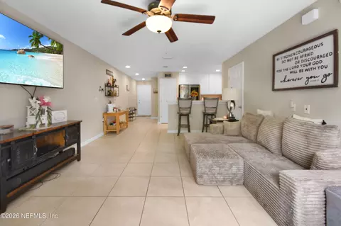 Living - 28 Islander Ct, Saint Augustine, FL 32080 photo 1 of 2