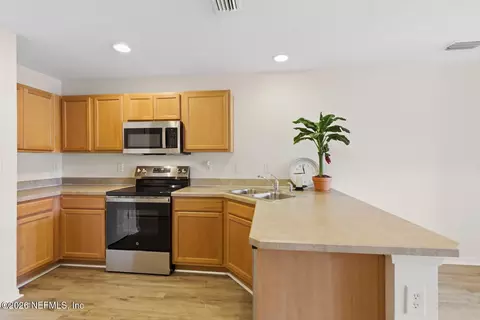 Kitchen - 499 Cabernet Pl, Saint Augustine, FL 32084 photo 2 of 3