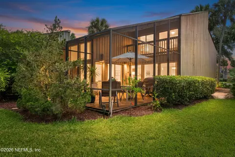 10017 Sawgrass Dr E, Ponte Vedra Beach, FL 32082