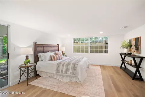 Bedroom - 3701 Copper Cir E, Jacksonville, FL 32207 photo 4 of 5