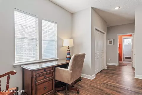Entry Way - 817 Eagle Point Dr, Saint Augustine, FL 32092 photo 7 of 8