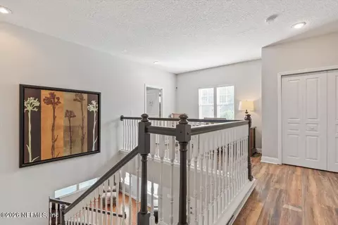 Entry Way - 817 Eagle Point Dr, Saint Augustine, FL 32092 photo 5 of 8