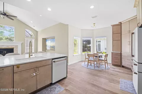 Kitchen - 167 Herons Nest Ln, Saint Augustine, FL 32080 photo 6 of 7